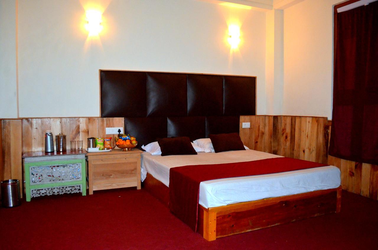 Delight Royal Lachen Buitenkant foto