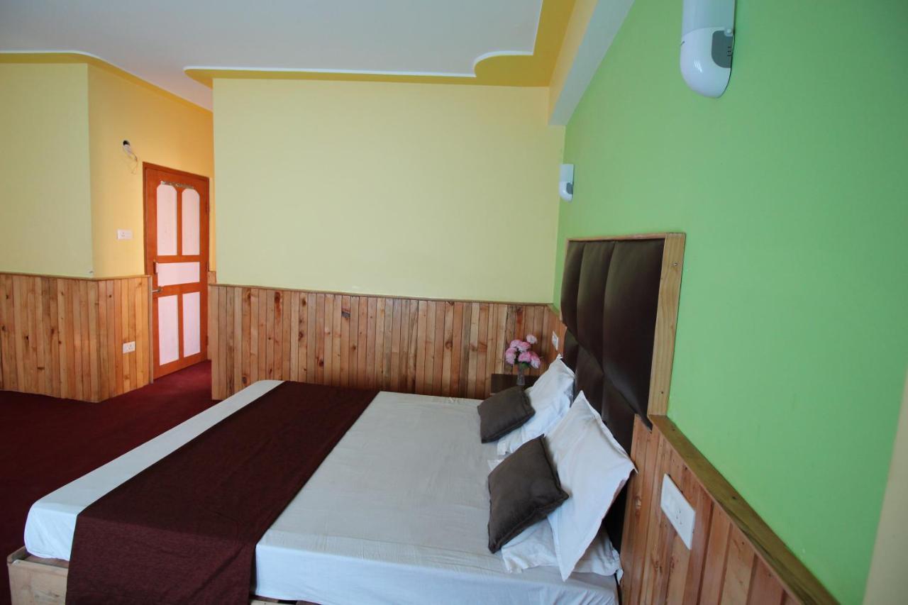 Delight Royal Lachen Buitenkant foto
