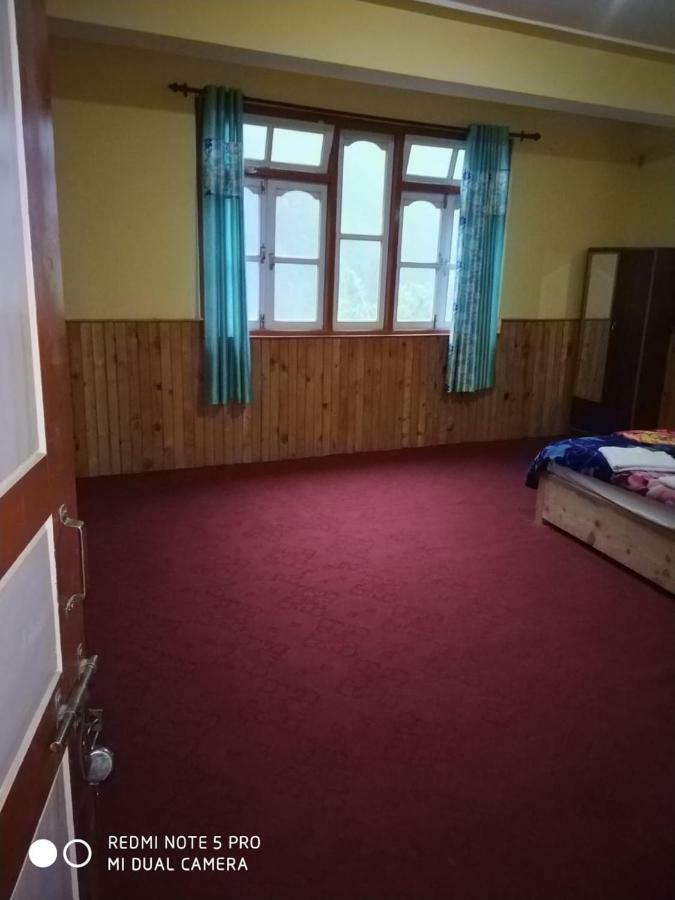 Delight Royal Lachen Buitenkant foto