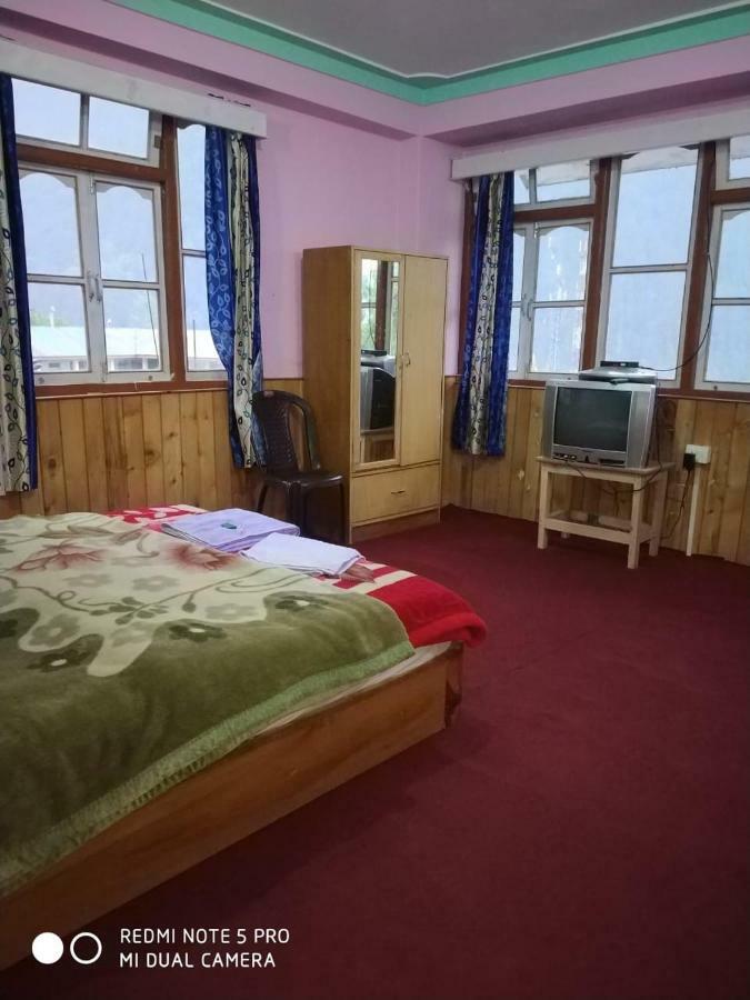Delight Royal Lachen Buitenkant foto